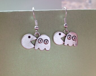 Pacman earrings jewellery. Retro gaming jewelry.
