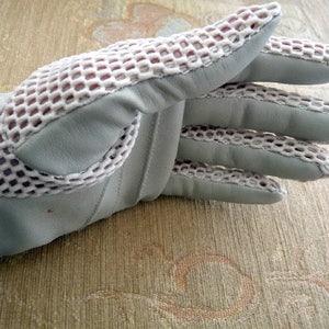 Vintage Beige Open Mesh Gloves