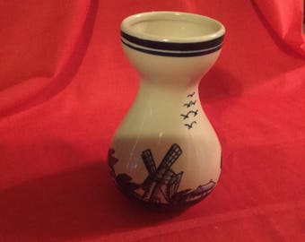 Vintage delft blue vase