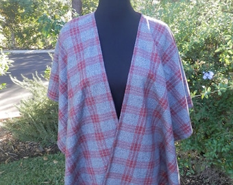 Plaid Poncho, Boho Poncho, Women Poncho, Women Wrap, Shawl, Boho Chic Poncho, Ponchos, Cape-Gray and Red Plaid Poncho