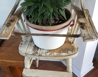 Vintage shabby high chair/plant stand.