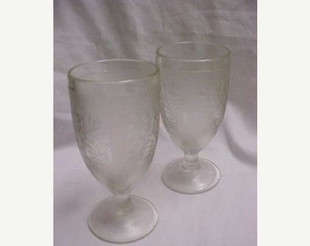 Spring Sale 1940's Federal Glass Co Stippled Daisy Flower Footed Tumbler Lot of 2 in Crystal
