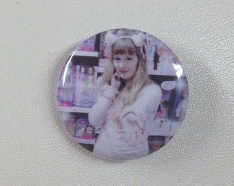 Koneko 'Follow Me' 25mm Badge