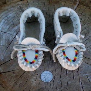 Toddler Moccasins , Beaded moccasins , Childrens moccasins , Soft toddler shoes