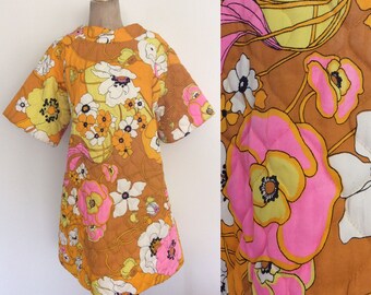 1970's Floral Print Quilted Mid Mini Dress Size Medium Large by Maeberry Vintage