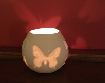 Porcelain candle holder