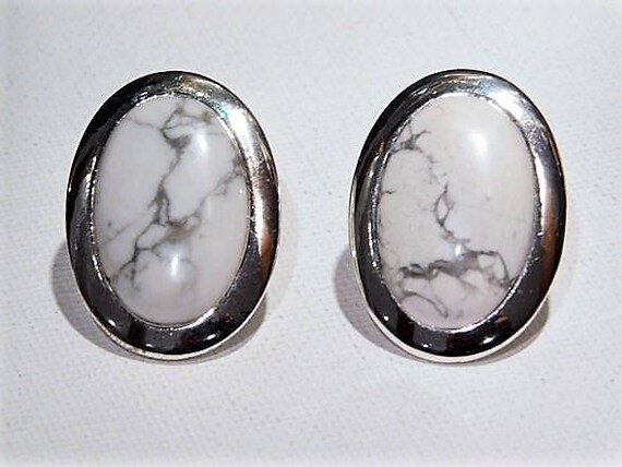 White Howlite / Clip On Earrings