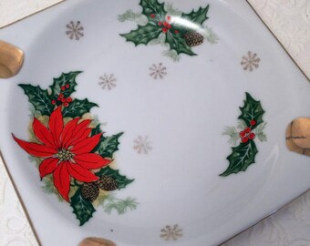 Cute and Kitschy Vintage 1960's Christmas Poinsettia Ashtray!