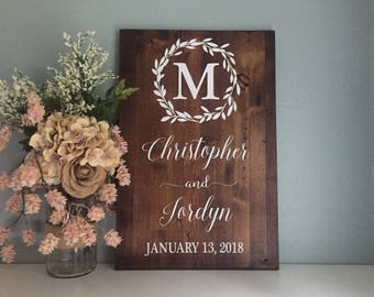 Wedding Welcome Sign, Wedding Entrance Sign, Laurel Wreath Wedding Name and Date Sign, Rustic Wedding Decor, Wood Wedding Sign, Country Wedd