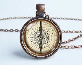 Vintage compass necklace Old compass pendant Husband gift Compass jewelry Men necklace Voyage Steampunk necklace Traveler gift Tourist gift