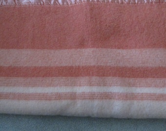 Vintage Faribo 100% Wool Blanket Cabin Trade