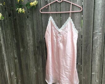 Why Women Choose Baby Doll Lingerie, Nighties and Negligees, with a