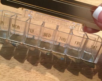 Vintage Pill dispenser 50's/60's,