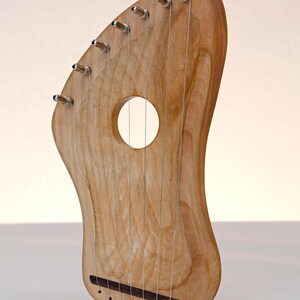 WOOD HARP/LYRE Original Hand Made 7 Strings Pentatonic scale - Cherry Wood - Free tuning key