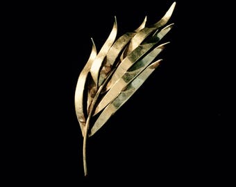 A 60s Art Piece Leaf Brooch GJ2565