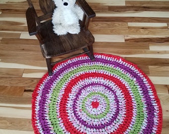 Bright colors round rag rug