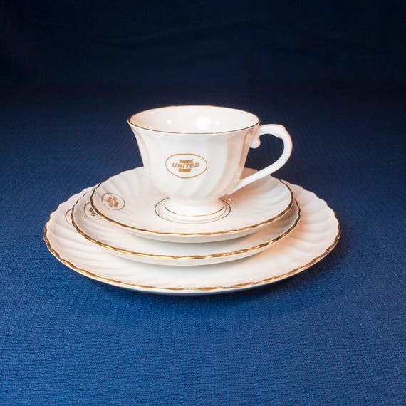 United Airlines Debonair Pattern Silhouette China by Syracuse United Airlines Debonair Pattern Silhouette China by Syracuse