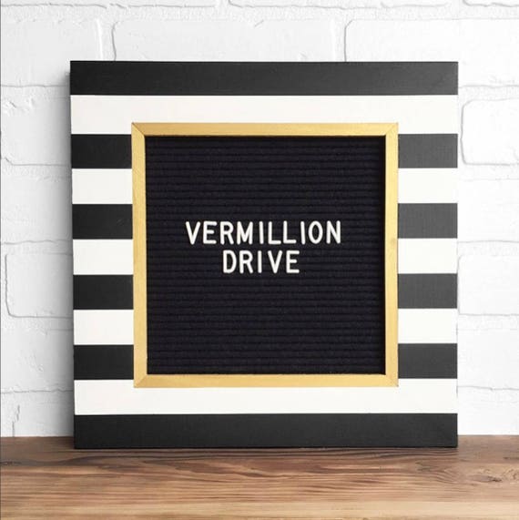 Letter Board STRIPE GOLD Pattern with metallic gold trim