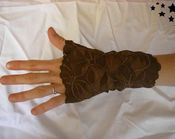Brown lace pattern fingerless gloves