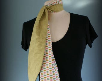 Green Geometric retro scarf & rain