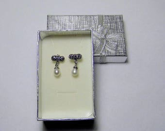 Pendant earrings, with small bow, with marcasite and pearl