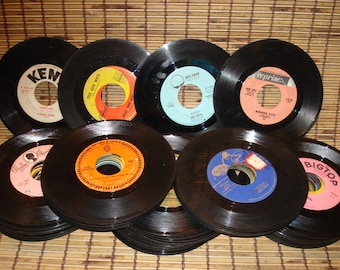 Random Lot Of 100 - 45 RPM Records For Crafting Or Decoration
