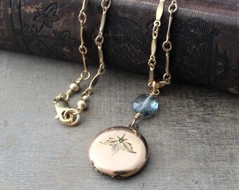 Vintage Gold Locket, Round Locket Necklace, Small Locket Pendant, Gold Photo Locket, Gold Picture Locket, Push Present Jewelry Gift for Mom