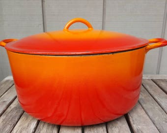 9 quart Descoware Belgium dutch oven braiser // flame orange red // retro Belgian extra large pot // Le Creuset pre-cursor Julia Child