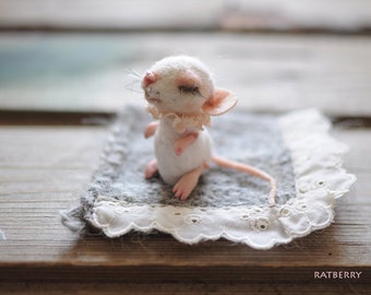 Needle felted mouse Wool felt mice Felt Toy Miniature Woodland toy Felted Mice Realistic mice of felt Animal felted mice Animal felted rat
