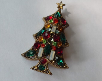 Rare 1950s Rhinestone Christmas Tree Pin, Signed Regency