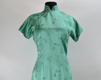1950s Green Leaf Print Cheongsam Wiggle Dress, 1950s Dress, Wiggle Dress, Pinup Dress, 1950s, Chinese Dress, Silk Dress, Cheongsam Dress,