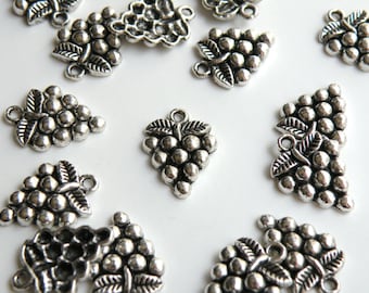 10 Grape Bunch Charms antique silver 20x15mm P20604