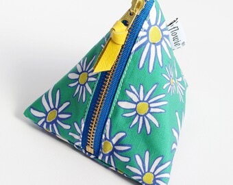 Triangle zipper pouch, Daisy