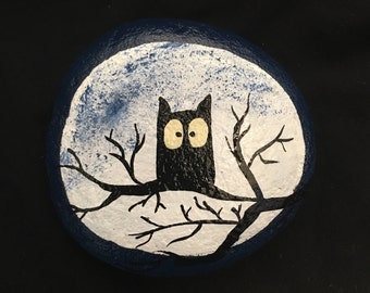 Owl with full moon rock
