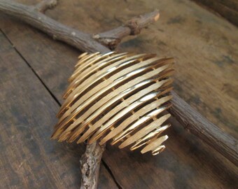 Vintage Crown Trifari Brushed and Satin Finished Gold Tone Modernist Brooch