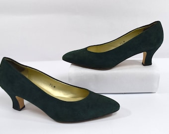 Bandolino Vintage 80s Green Suede Leather Classic Pump Heels Size 7.5M Made in Spain