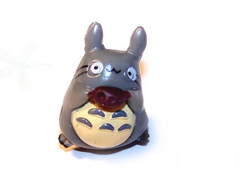 Miniature TOTORO with a cookie 30 x 11 mm plastic