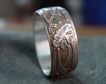 Sterling Silver Antiqued Flower Ring - Creative Mode