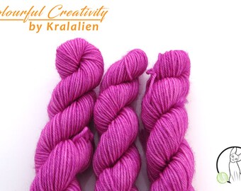 Pre-order: Cyclameno - Colourful Smooth Sock Kitten