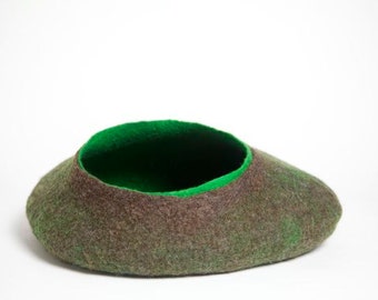 Felted Catcave-Cat basket-Brown green-cat-puss-felted-durable-handmade-cat basket-female basket