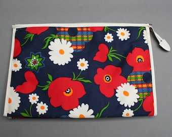 Vintage 1970s French toiletry bag, Fabric and plastic, Floral multicolored flowers pattern, New from old stock, Nos
