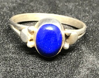 Sterling SIlver and Lapis Lazuli Ring Size 6