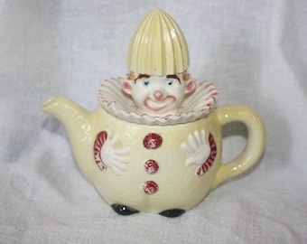 Vintage Japan Yellow Clown Reamer Juicer 2 Piece Lid and Pot