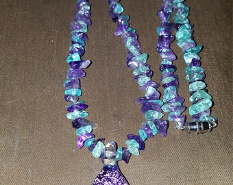 Gemstone with glass pendant necklace