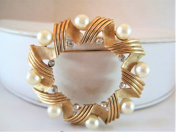 Crown Trifari Brooch, Faux Pearl Brushed Gold, Small Rhinestones, Vintage Wedding Pin