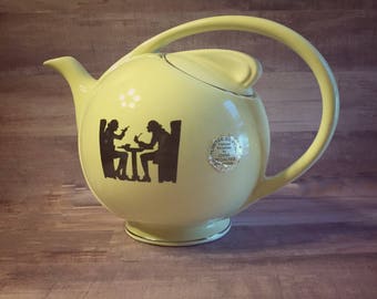 Vintage Hall for China Specialties Silhouette Taverne Airflow Teapot