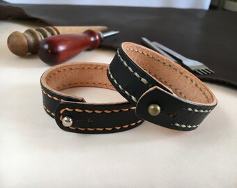 Leather cuff bracelet hand stitched Simple leather band Brown leather cuff for men Vegetable tanned leather bracelet Black mens leather band