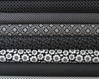 Black and white fat quarter bundle