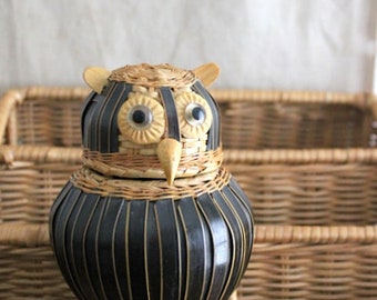 Small Vintage Lidded Owl Basket