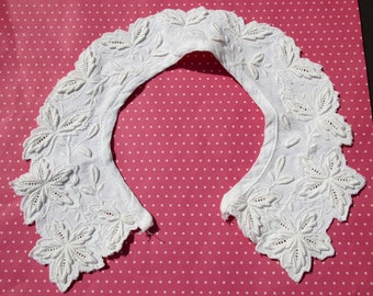 Antique Lace Vintage Lace Collar Eyelet Whitework Embroidery Leaves